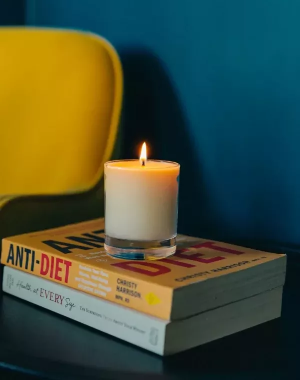 IE-book-and-candle-e1728032585974