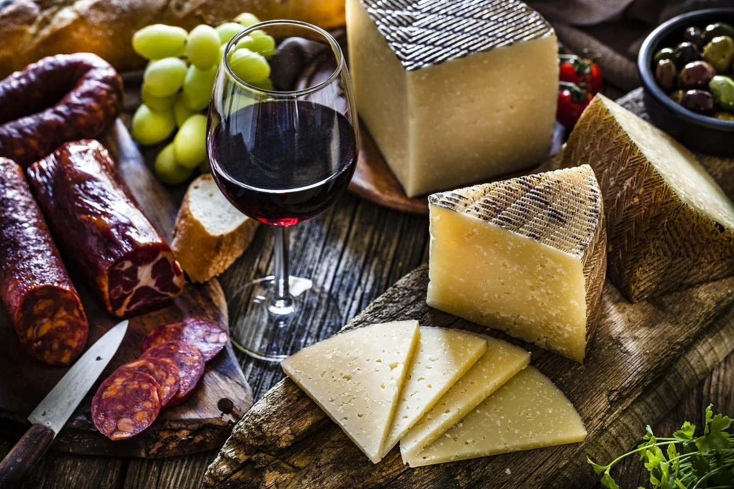 cheese-and-wine-e1728031533294